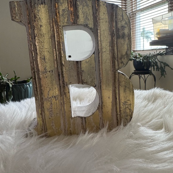 Gold and White Decorative Letter B - Picture 14 of 15